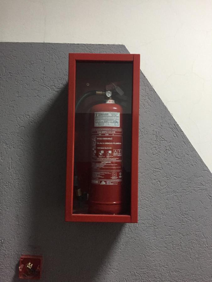 Kraljevski Apartman Kraljevo Luaran gambar